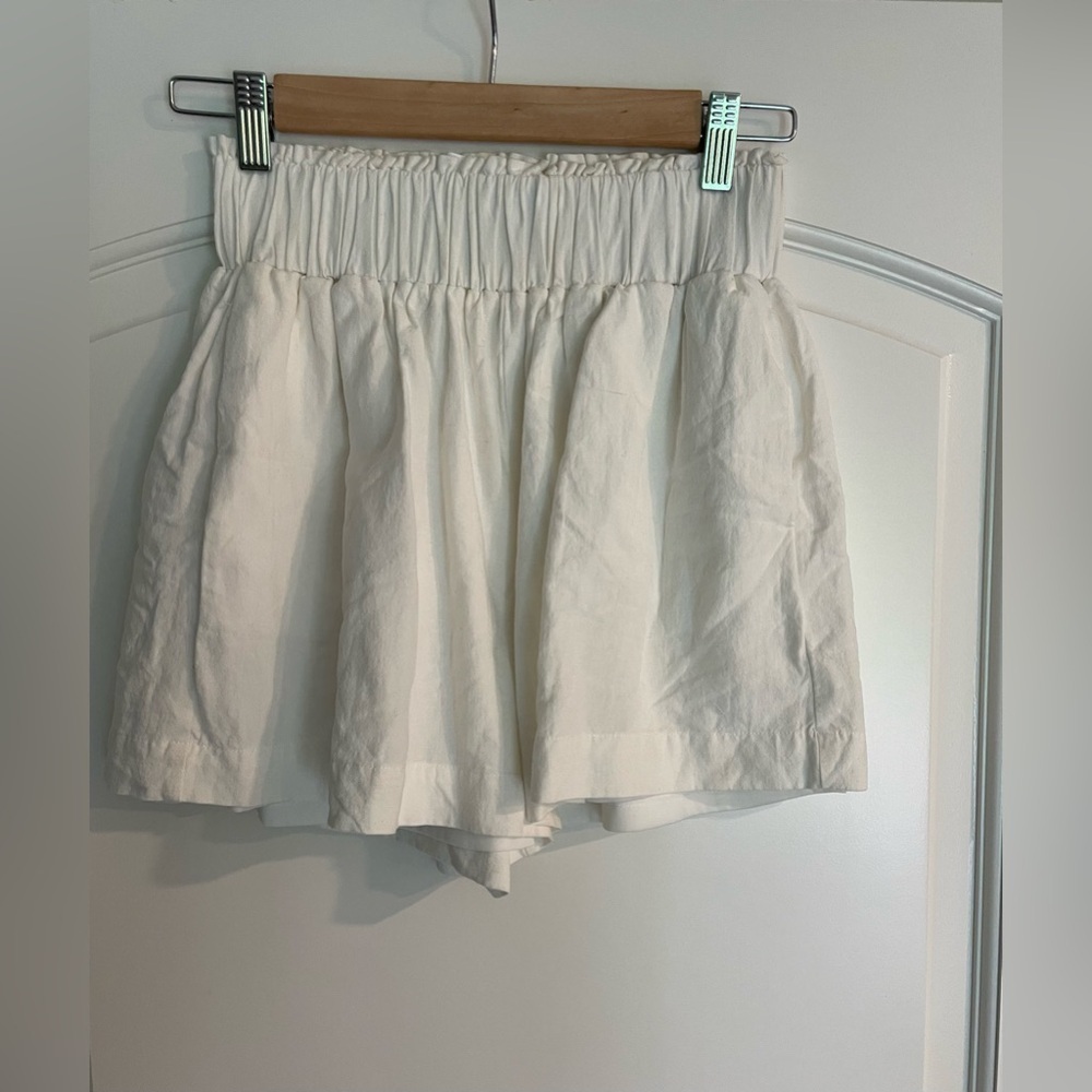 Mable Cotton White Elastic Waist Shorts Size M